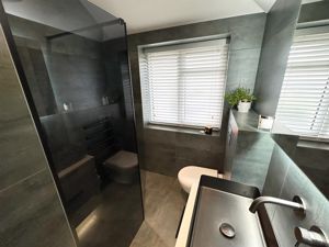 En Suite- click for photo gallery